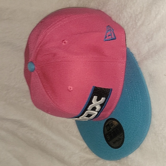 SOX hat - Picture 3 of 3